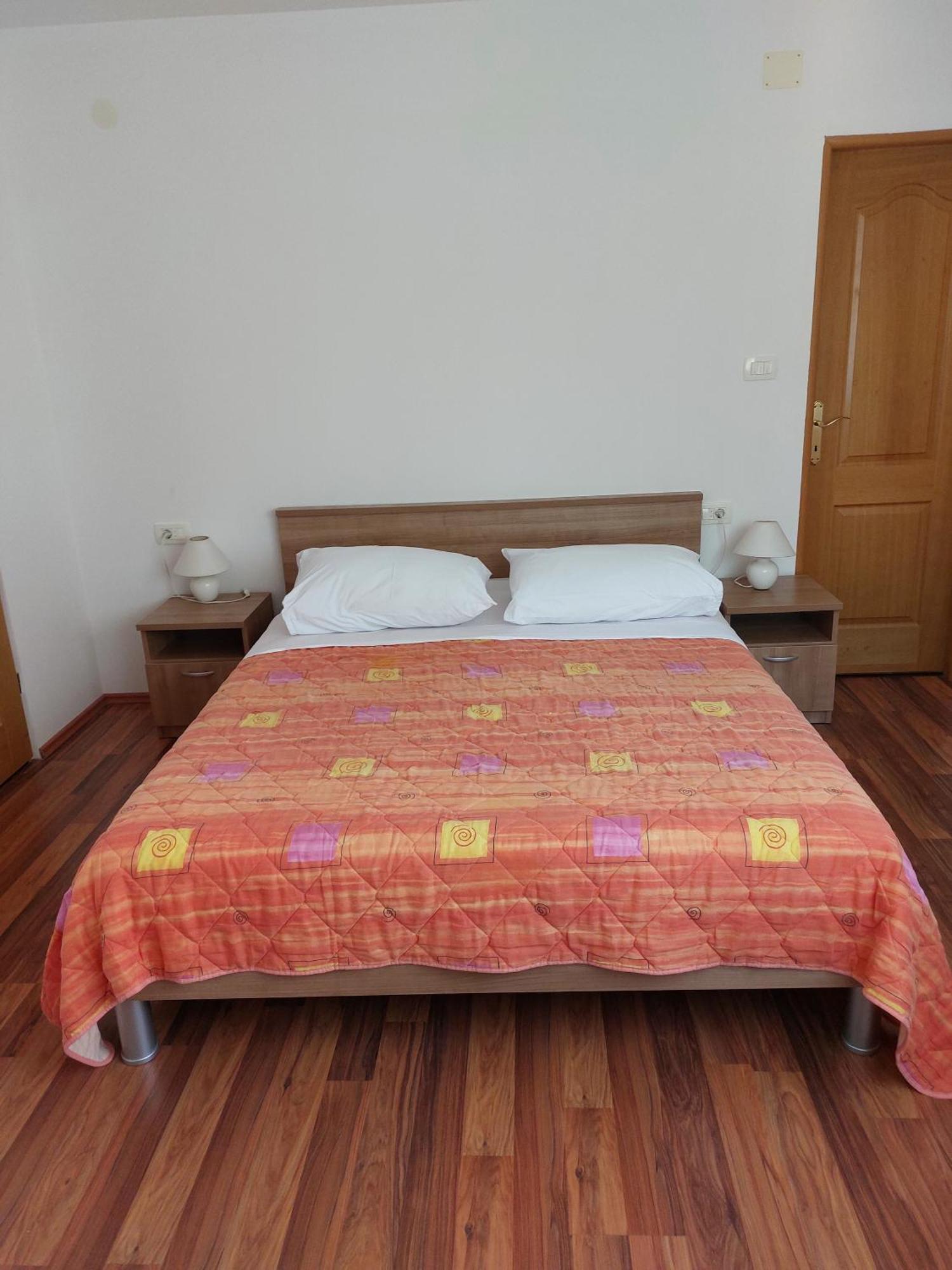 Apartments Palit Rab Town Zewnętrze zdjęcie