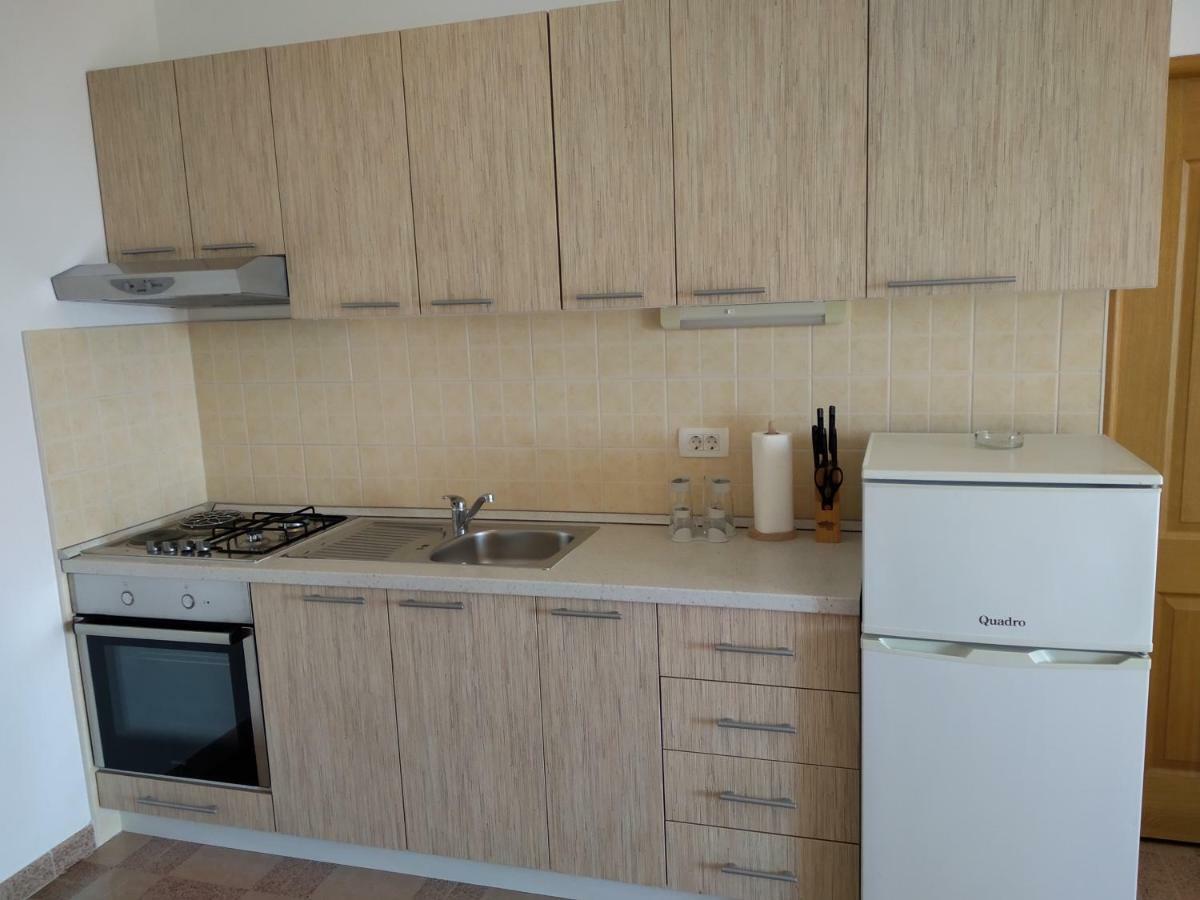 Apartments Palit Rab Town Zewnętrze zdjęcie