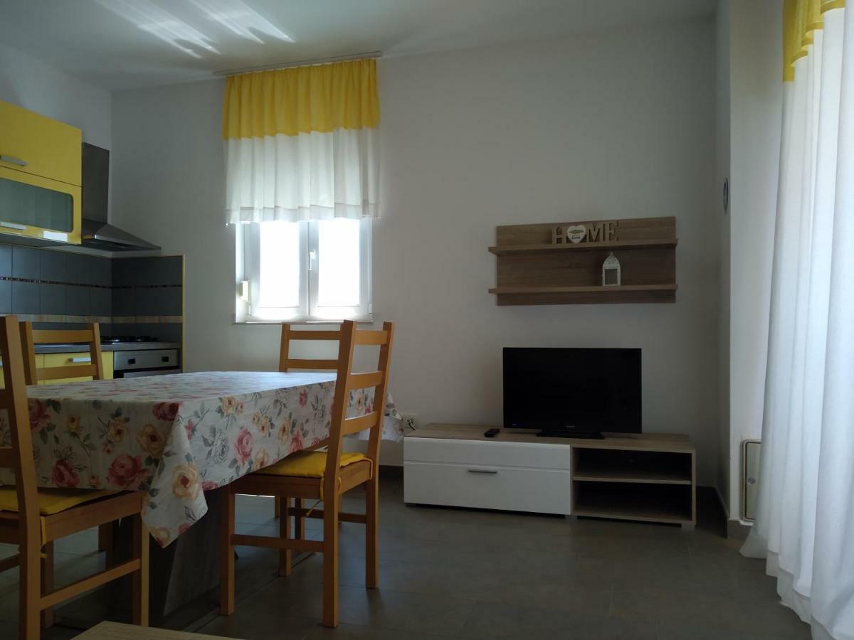 Apartments Palit Rab Town Zewnętrze zdjęcie