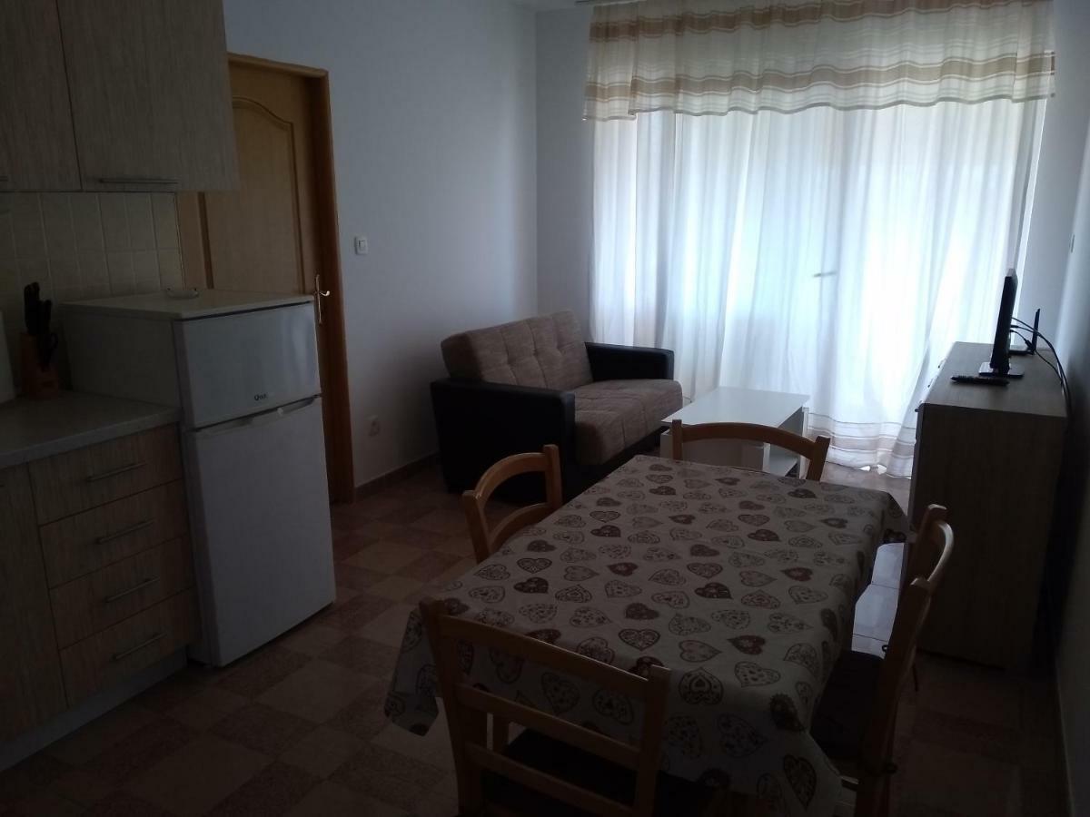 Apartments Palit Rab Town Zewnętrze zdjęcie