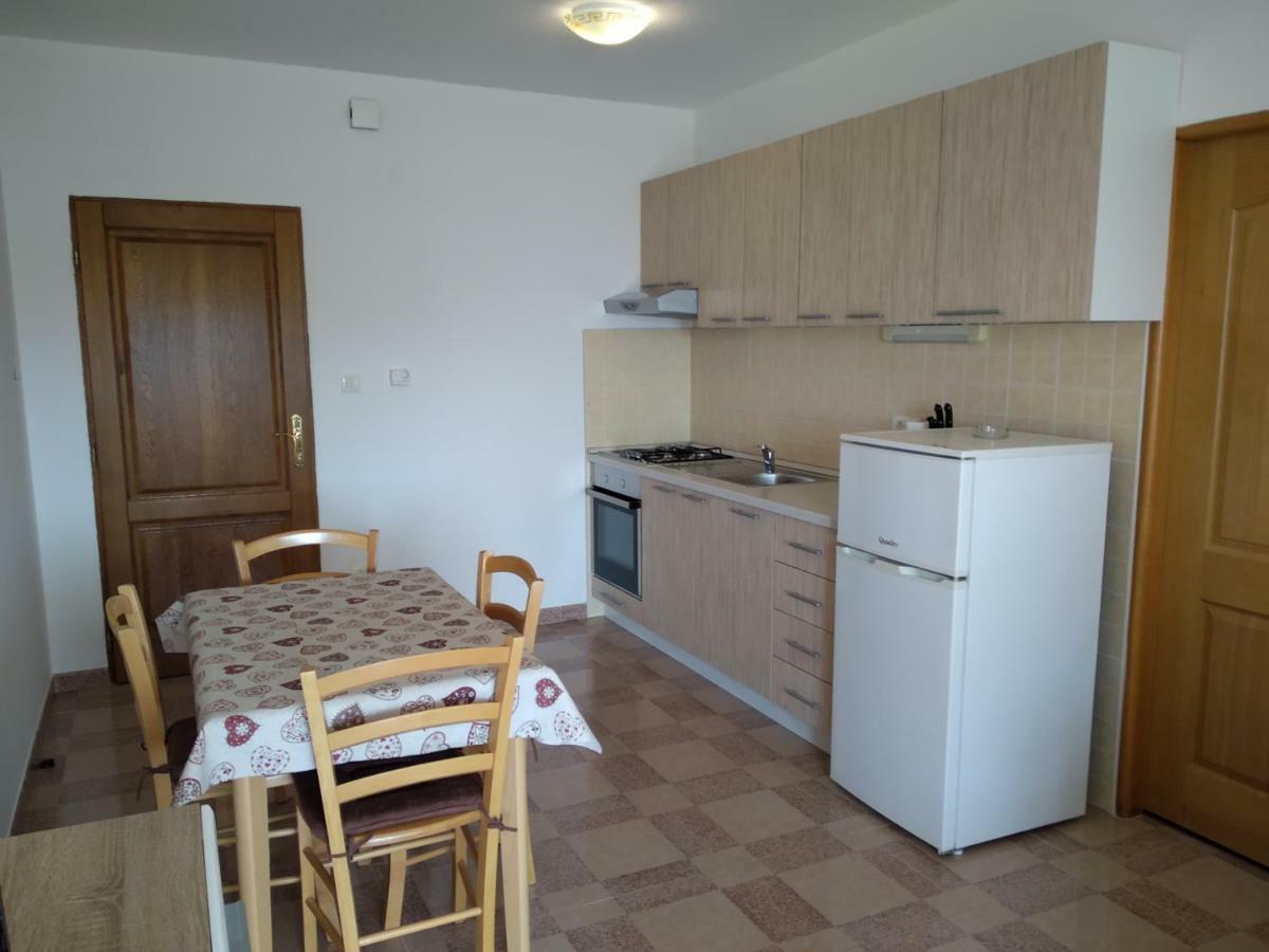 Apartments Palit Rab Town Zewnętrze zdjęcie