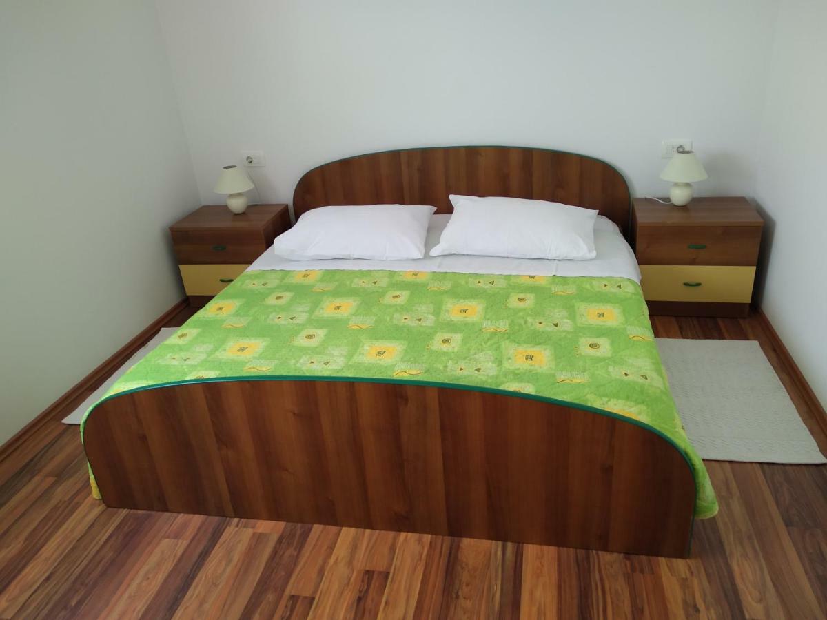 Apartments Palit Rab Town Zewnętrze zdjęcie