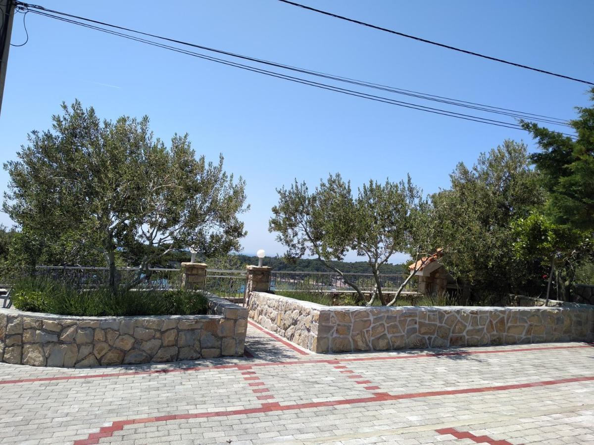 Apartments Palit Rab Town Zewnętrze zdjęcie